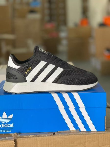 ADIDAS5923